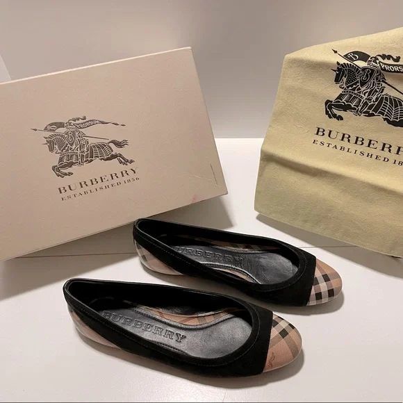 Burberry Shoes Burberry Ballerina Flats Black Suede In Size 38